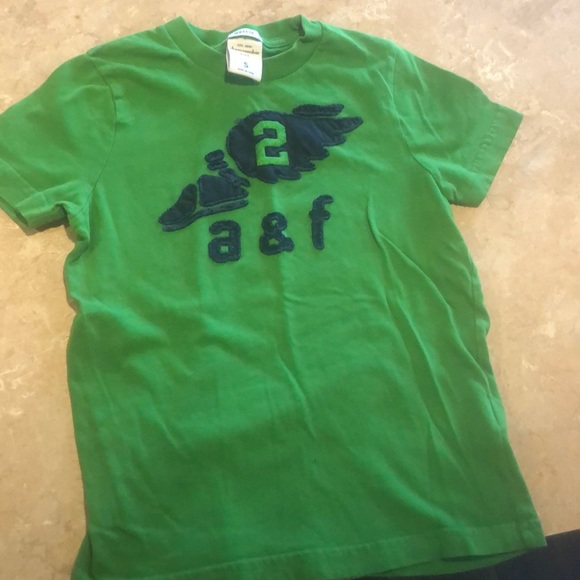 abercrombie kids Other - Boys Abercrombie muscle tee